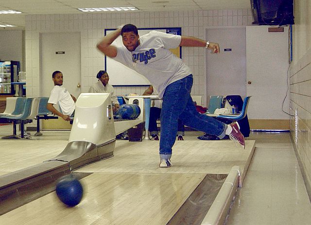 bowling 1.jpg